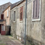Vela Luka - kamena kuća s dvori&scaron;tem i pomoćnim objektom - vela luka kamena kuca s dvoristem i pomocnim objektom stagliari 05 150x150